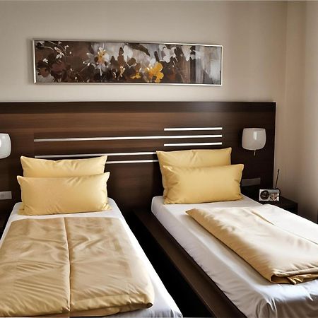 Hotel Bruehlerhoehe エアフルト エクステリア 写真