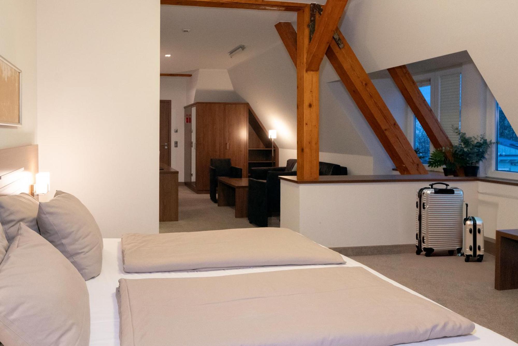 Hotel Bruehlerhoehe エアフルト エクステリア 写真