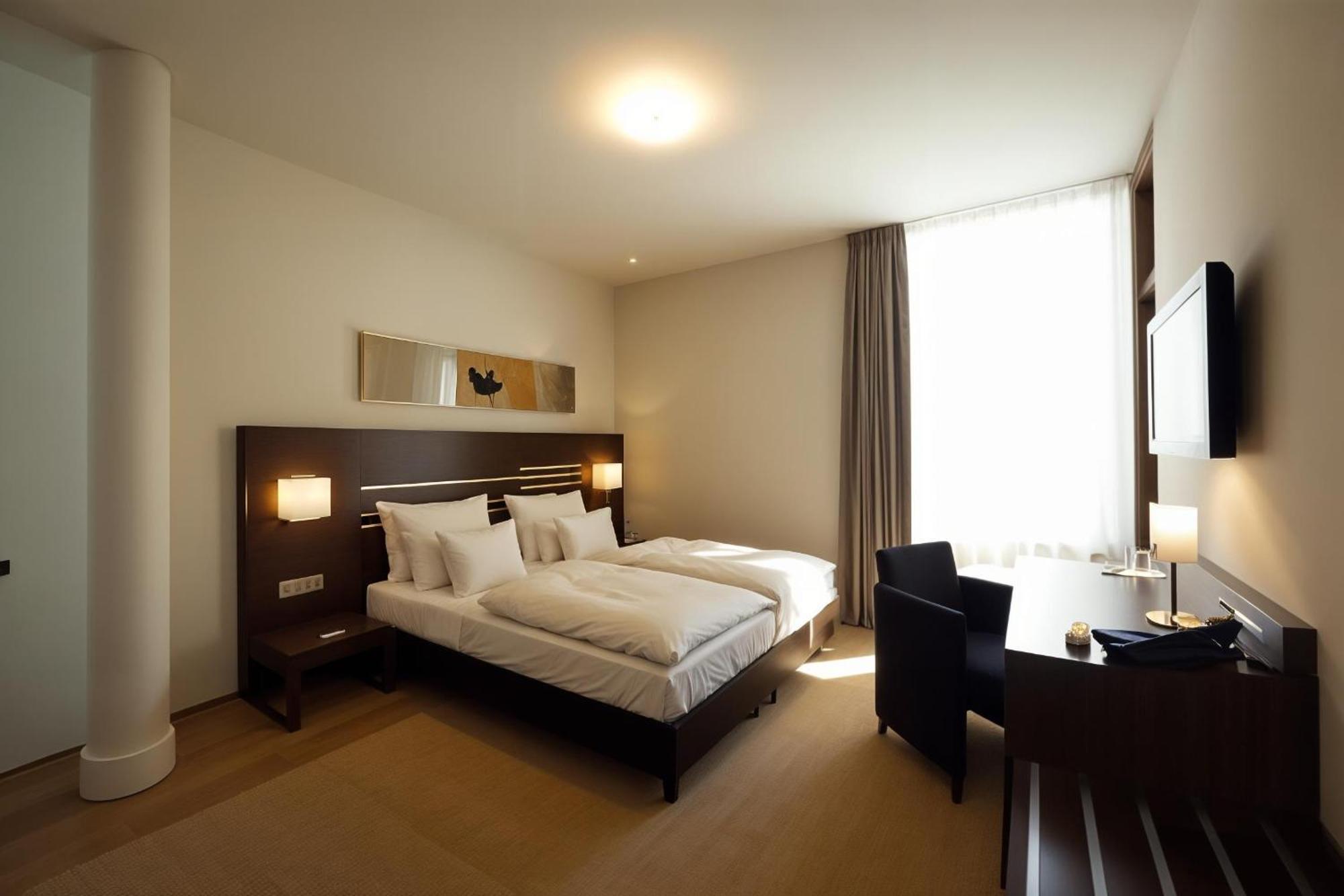 Hotel Bruehlerhoehe エアフルト エクステリア 写真